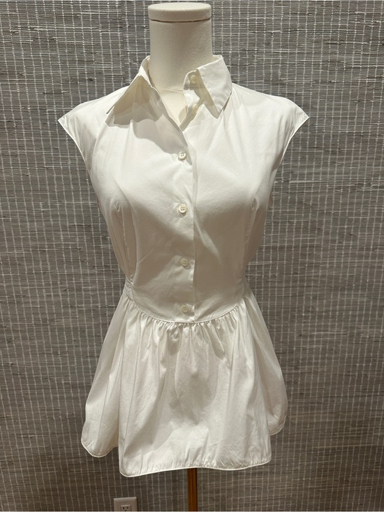 Prada Tops - 🩷 Prada Sleeveless Button-Front White Peplum Top 🩷